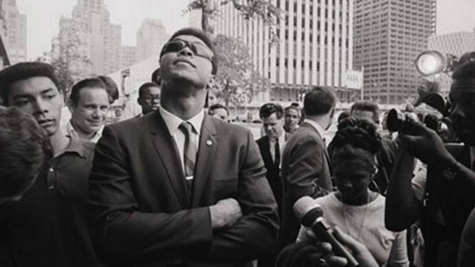 Ali na frente da Corte Federal, 1967, ano em que se recusou a ir à Guerra do Vietnã